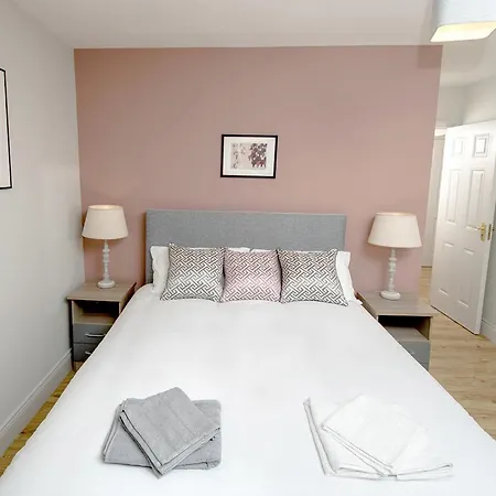 W8 Village * Manorhamilton