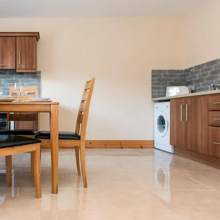 W8 Village * Manorhamilton